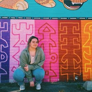 Meet your Posher, Abigail